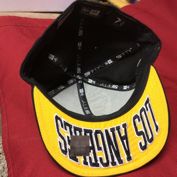 - NBA LOS ANGELES LAKERS hat - Picture 3 of 5